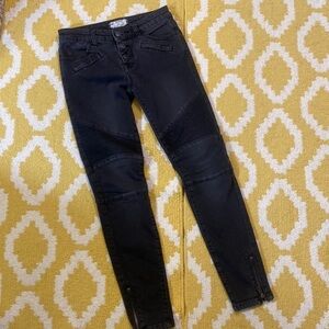 NWOT FREE PEOPLE 25 black ankle button fly  jeans with bronze zippers